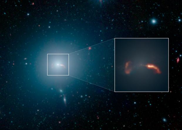 Фото. Галактика Дева А илии М87 и ее джет. Источник NASA/JPL-Caltech/IPA